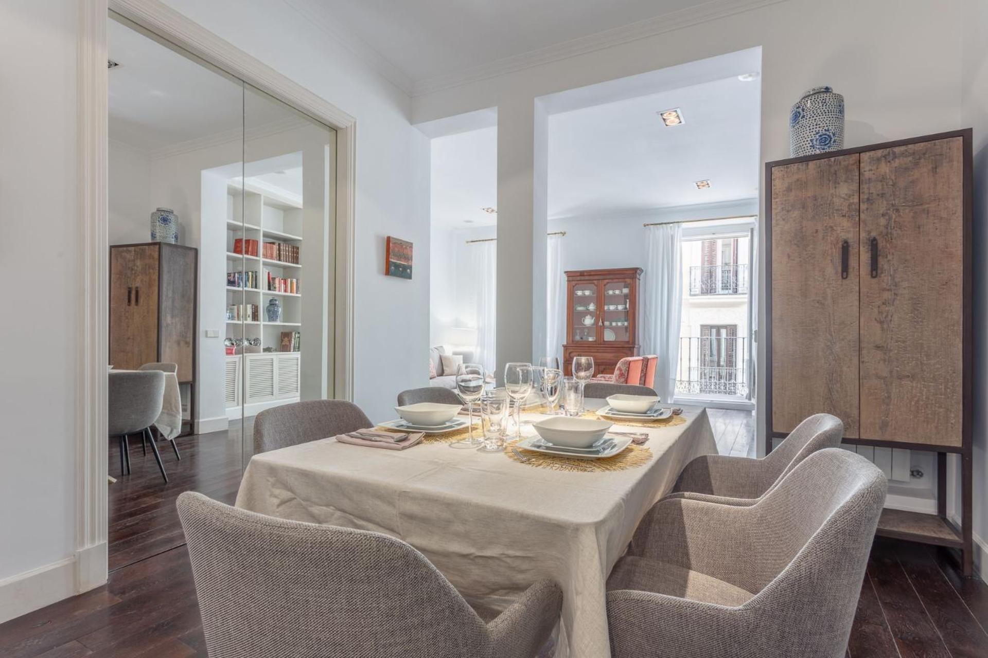 Apartamento Charming And Spacious Steps From Gran Via