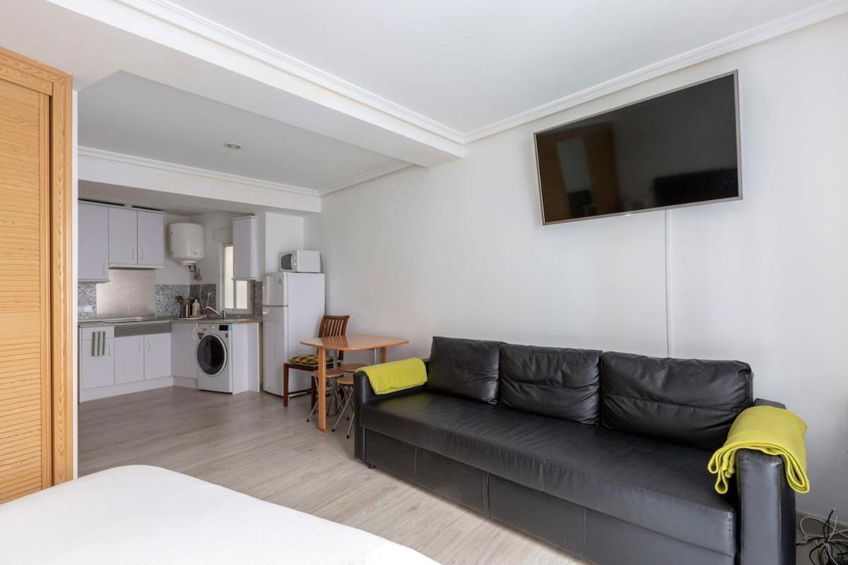 Flat In Malasana, Plaza Espana * Madrid