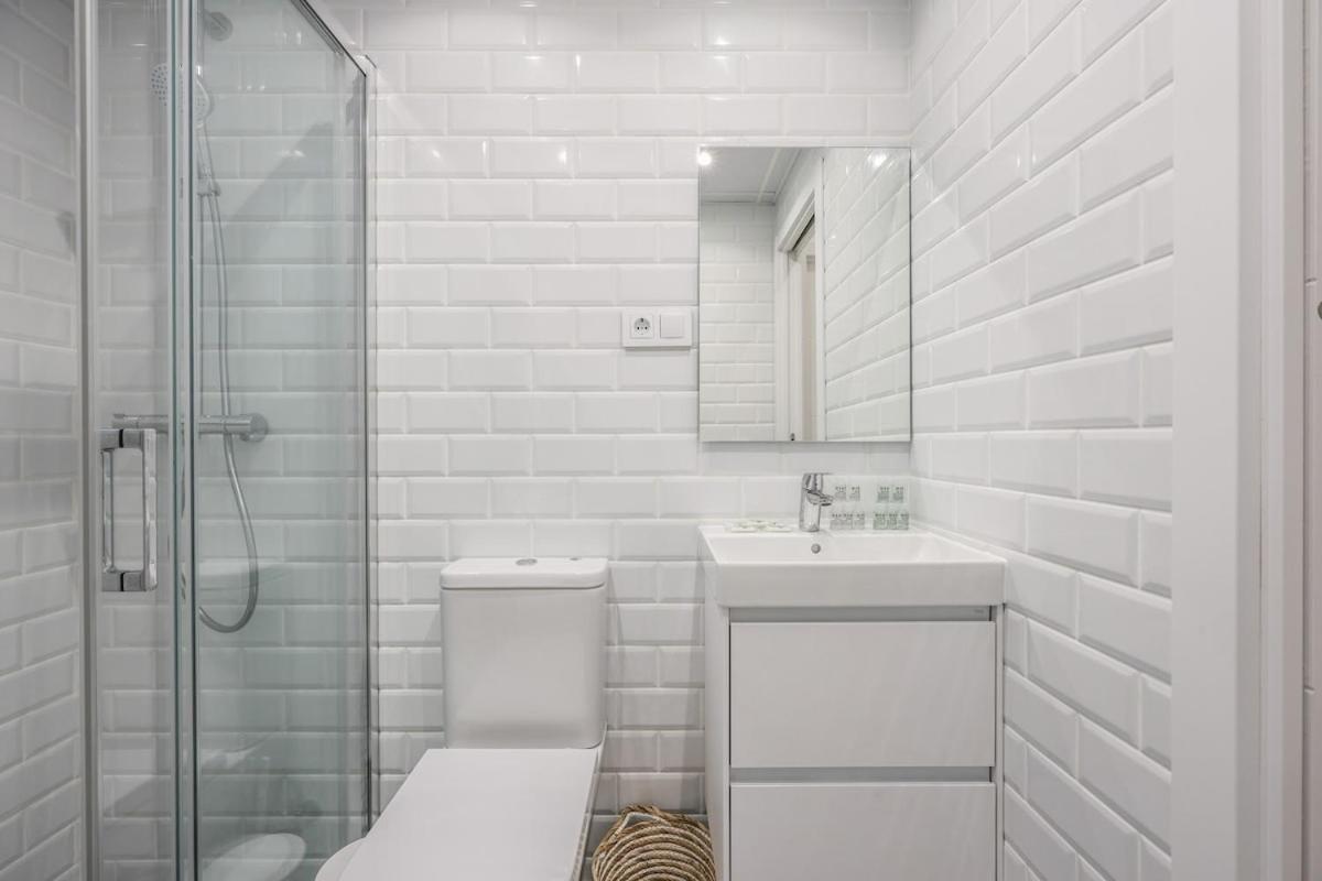 Urban Tranquility In With Modern Comforts Apartamento