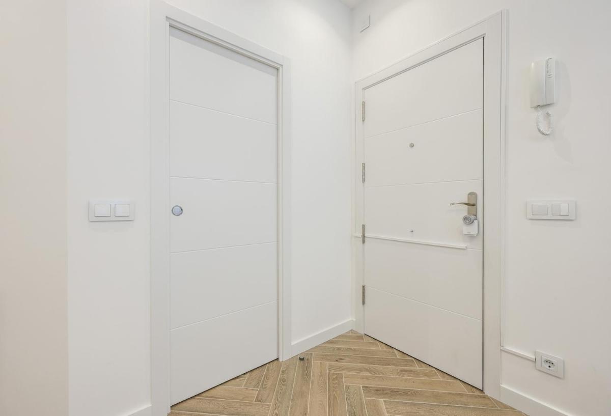 Apartamento Urban Tranquility In With Modern Comforts