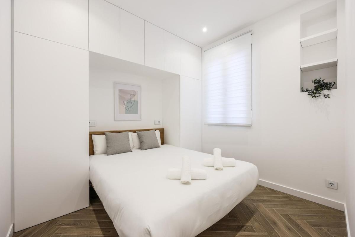Apartamento Urban Tranquility In With Modern Comforts