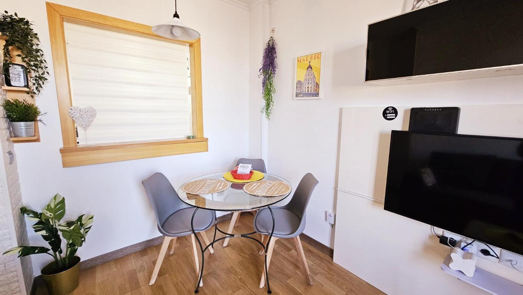 Cerca Airport, Riyadh Air, Ifema, Eisenhower, Wifi, 4 Personas Apartment