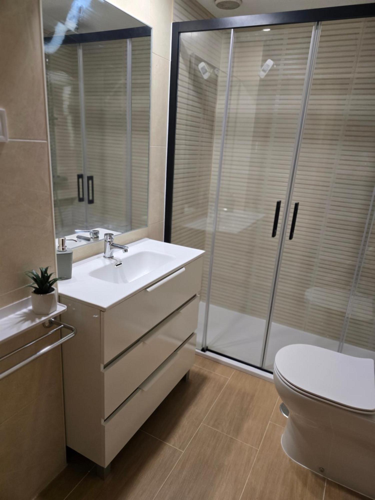 Apartment Cerca Airport, Riyadh Air, Ifema, Eisenhower, Wifi, 4 Personas