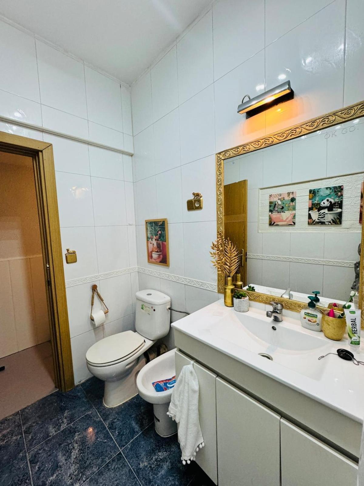 Apartment Beauty At Center *