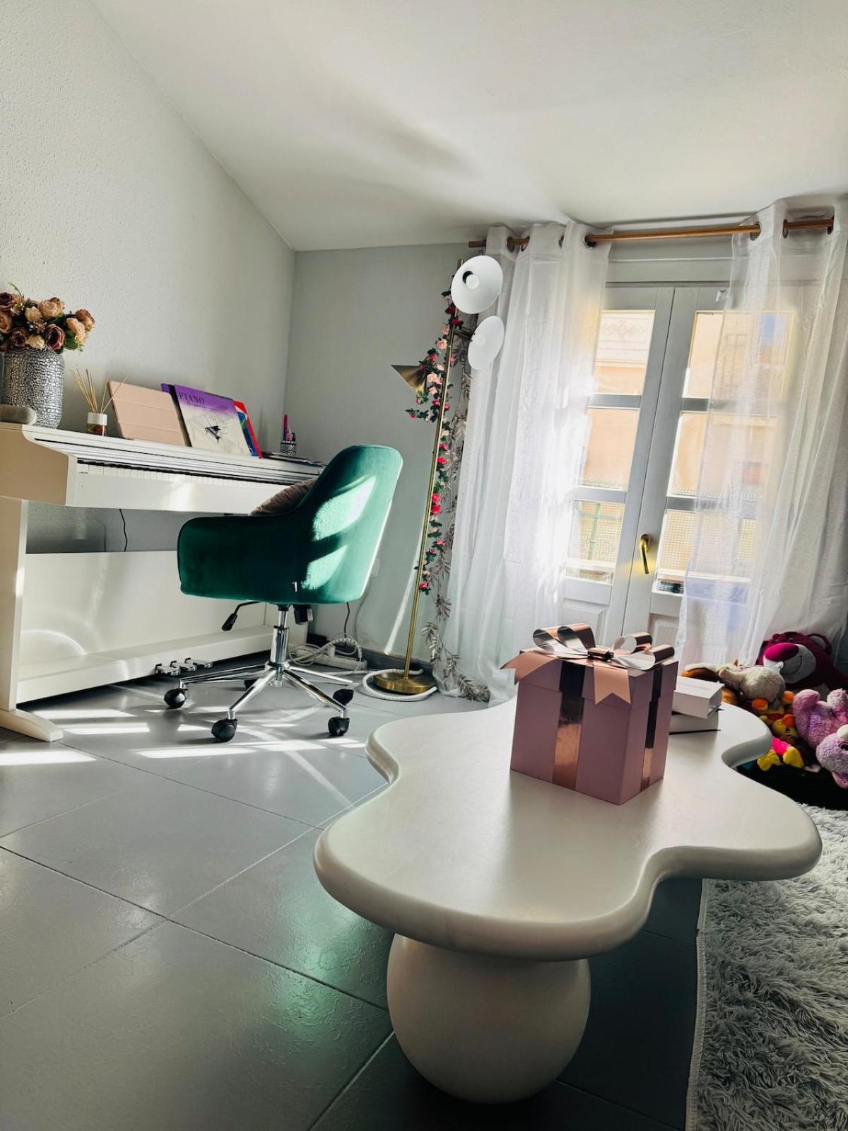 Beauty At Center Apartment