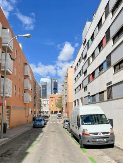 Artbel En Plaza Castilla -vizcainos *
