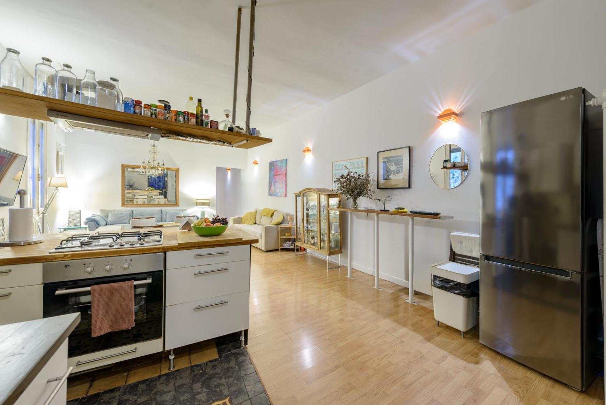 Gran Via-sol Spacious 3 Bedrooms & 2 Wcs * Madrid