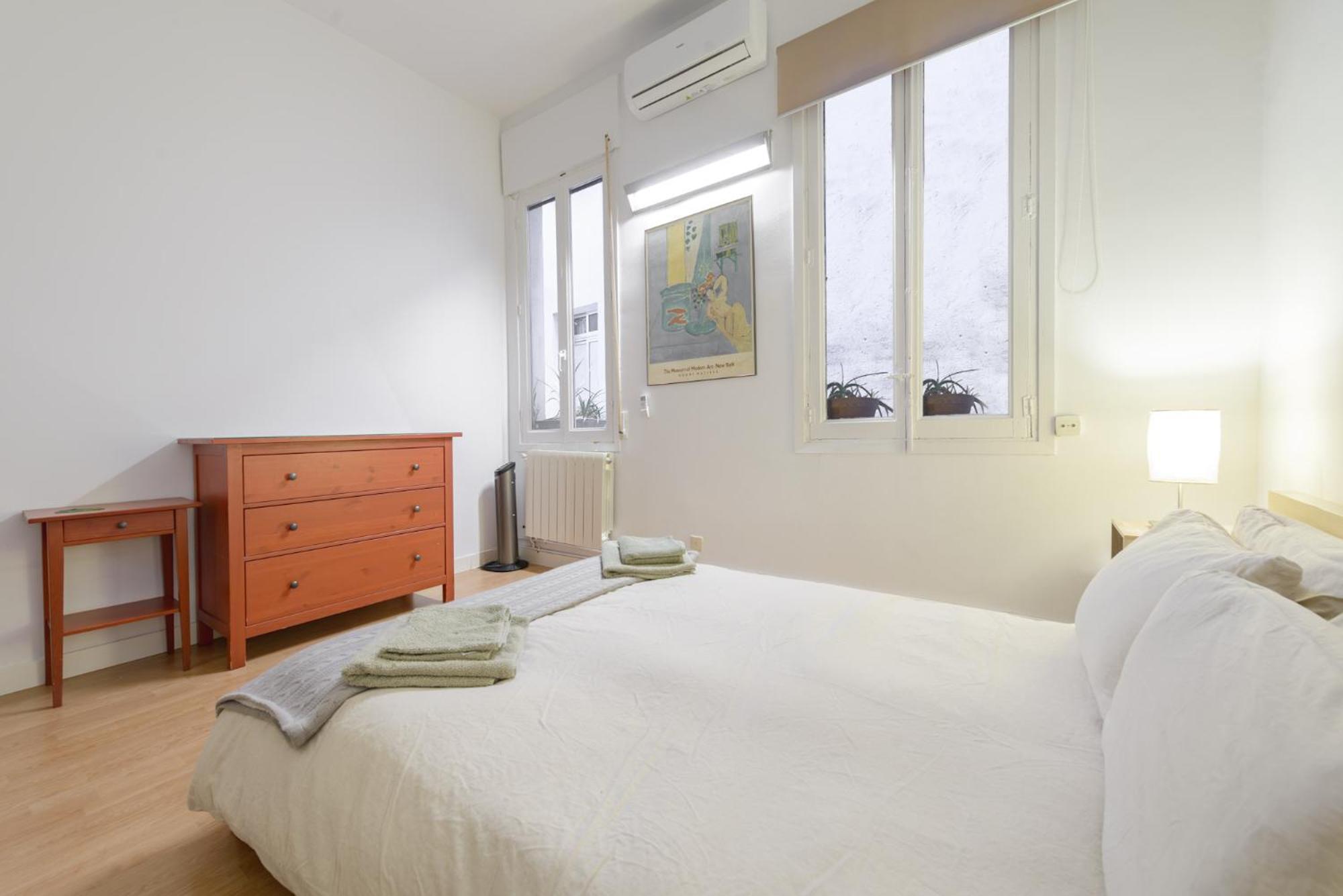 Gran Via-sol Spacious 3 Bedrooms & 2 Wcs *