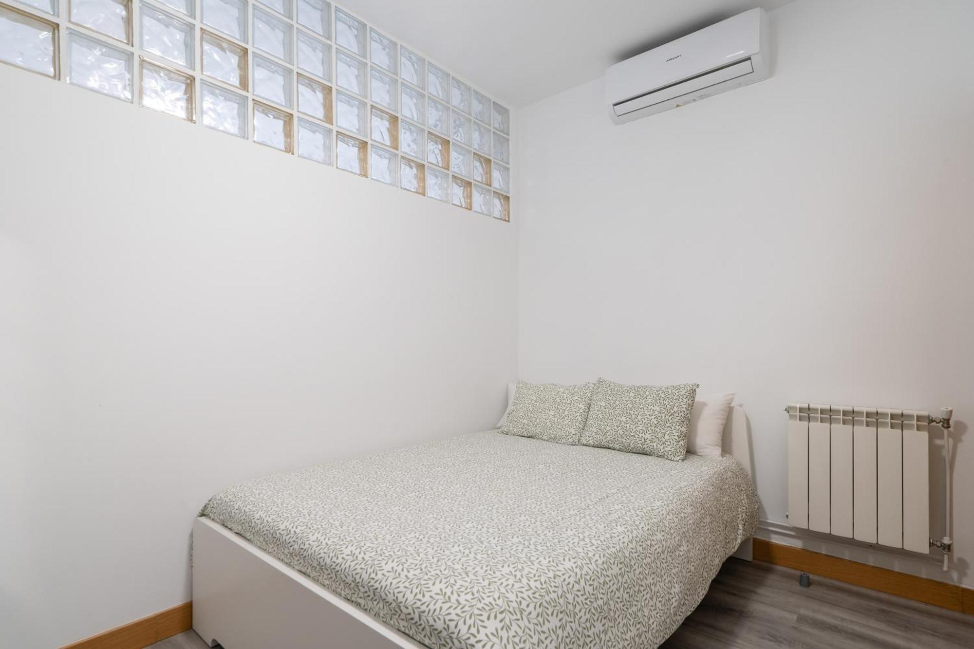 La Latina Sol. Espacioso Apartamento, 12 Pax Apartamento Madrid