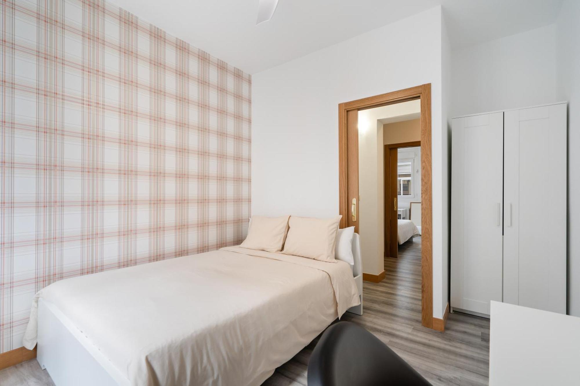La Latina Sol. Espacioso Apartamento, 12 Pax Madrid