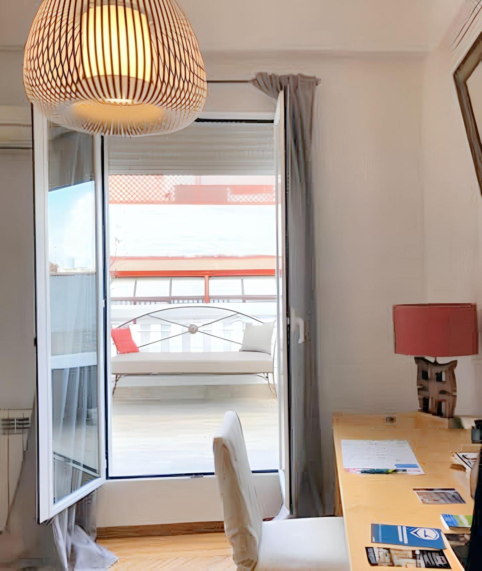 Elegant In The Heart Of 100m² With Parking *