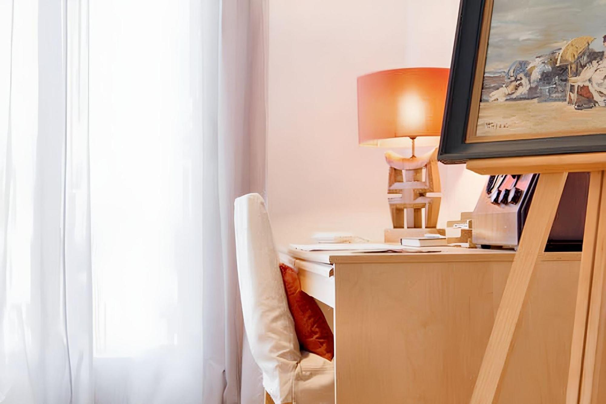 Elegant In The Heart Of 100m² With Parking