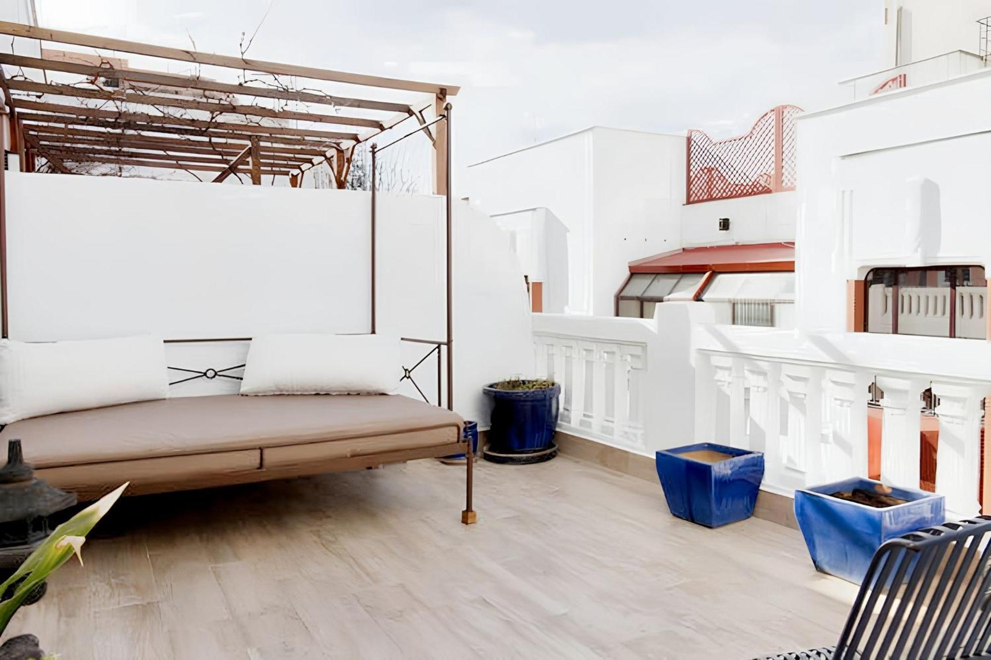 Elegant In The Heart Of 100m² With Parking