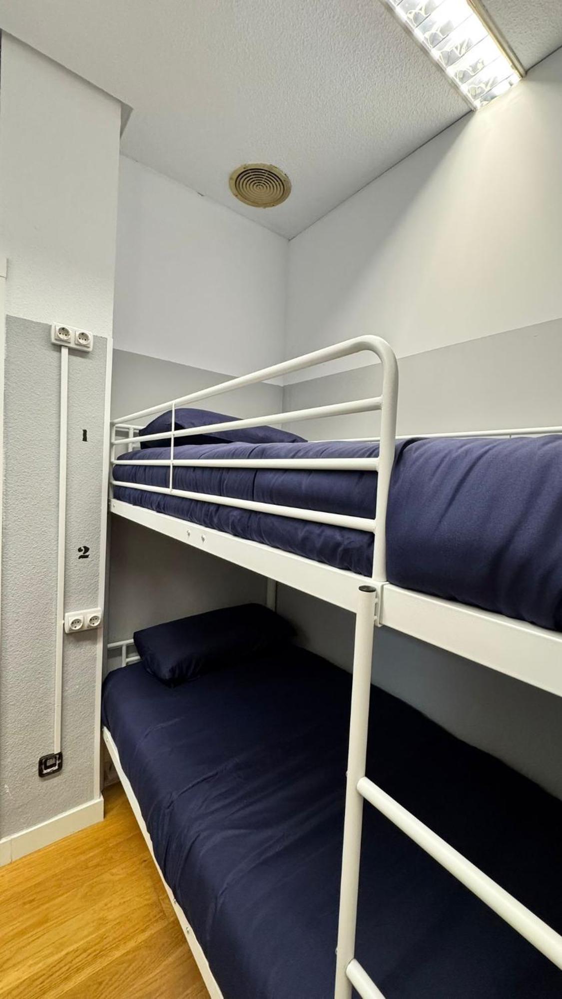 Hostal Puerta Del Angel Madrid