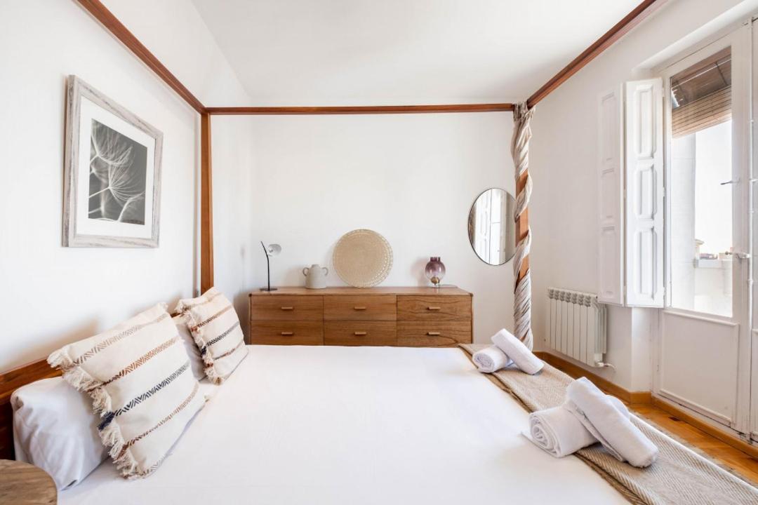 Apartamento 4 Bedrooms 2 Bathrooms Furnished - Salamanca - Largue - Mintystay