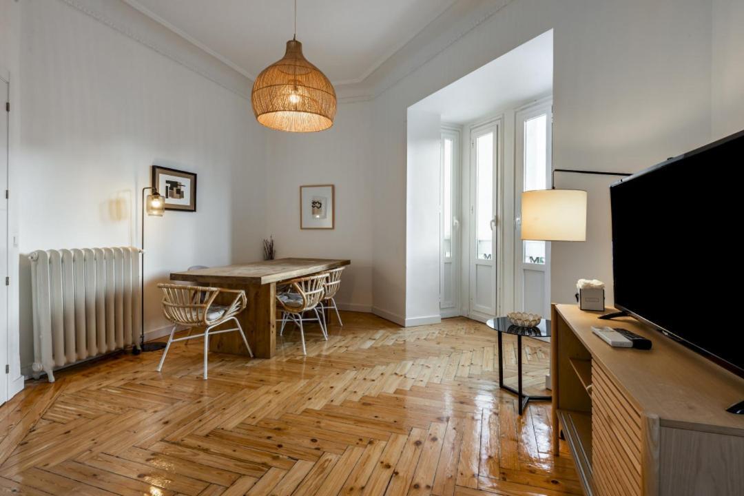 Apartamento 4 Bedrooms 2 Bathrooms Furnished - Salamanca - Luxurious - Mintystay *
