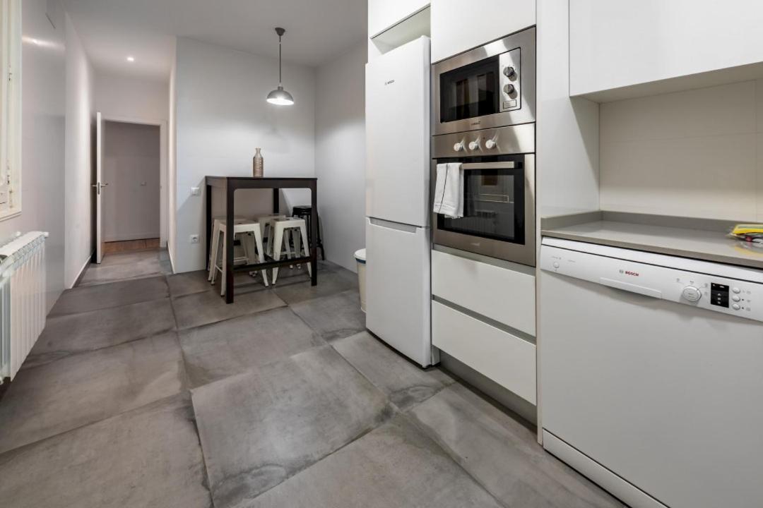 4 Bedrooms 2 Bathrooms Furnished - Salamanca - Luxurious - Mintystay Madrid