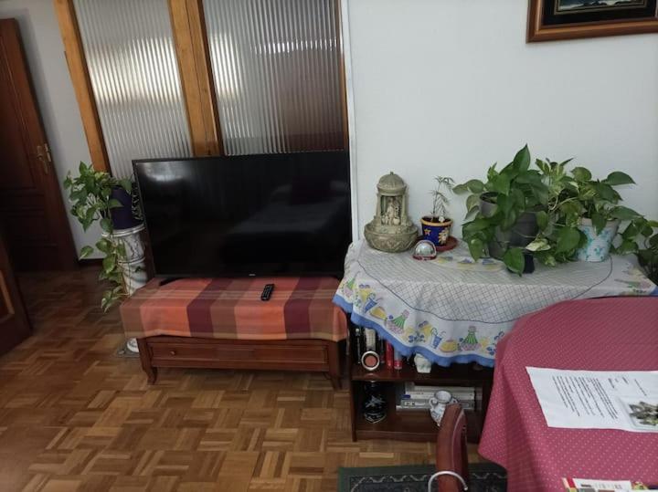 Homestay Alameda De Osuna Aeropuerto Madrid