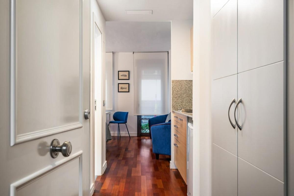 With Parking - 1b Apartamento