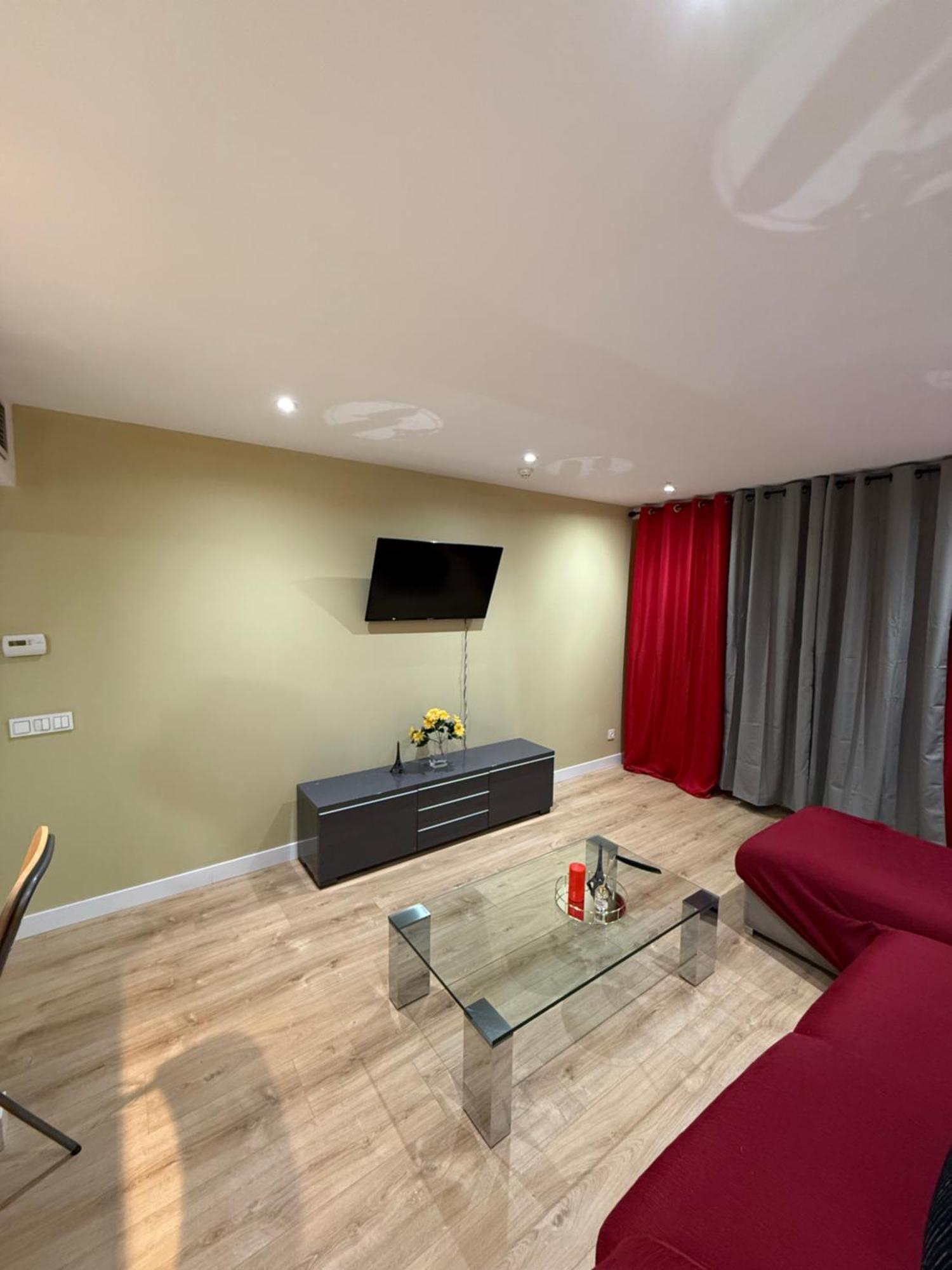 Plaza Apartment