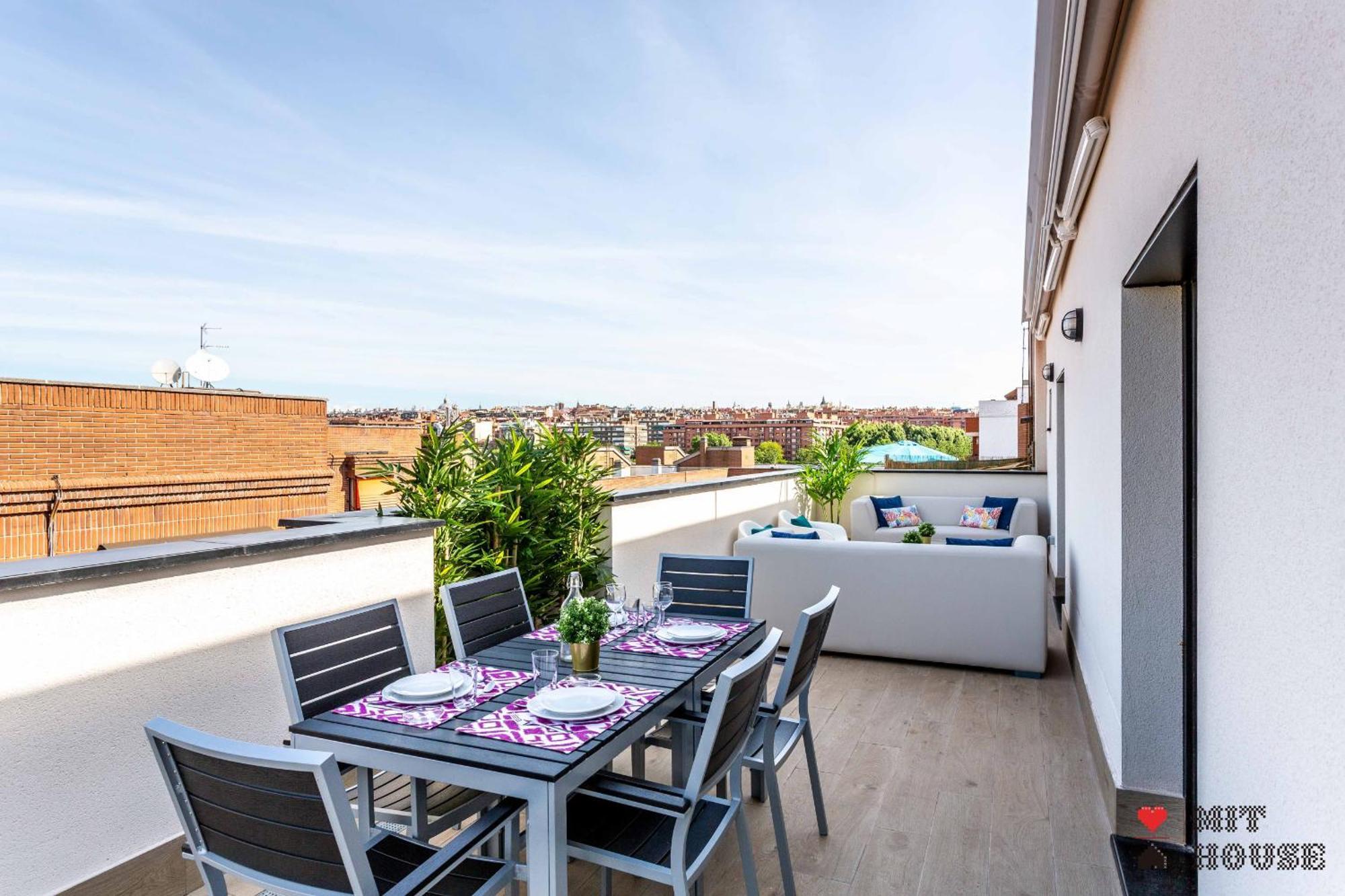 Mit House Antonio Lopez En * Madrid