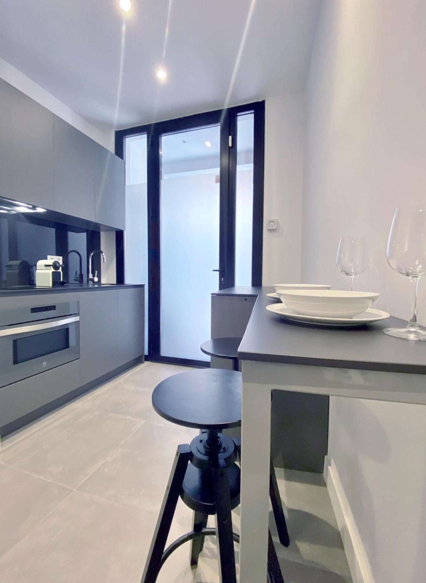 Charming Urban La Latina Apartment