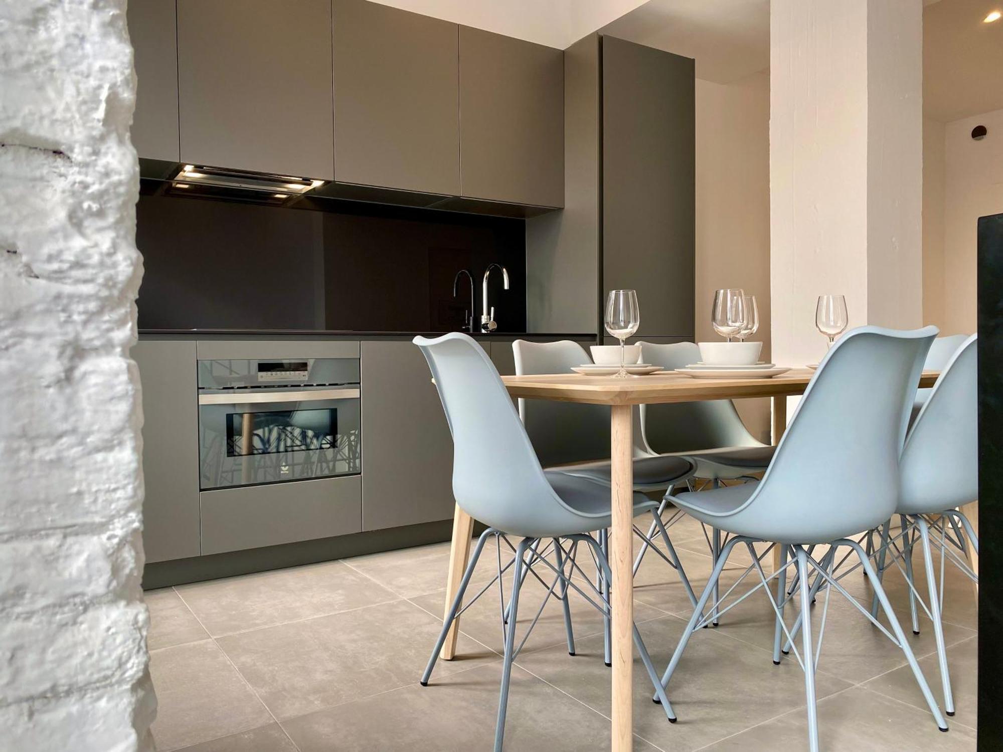 Charming Urban La Latina Apartment Madrid