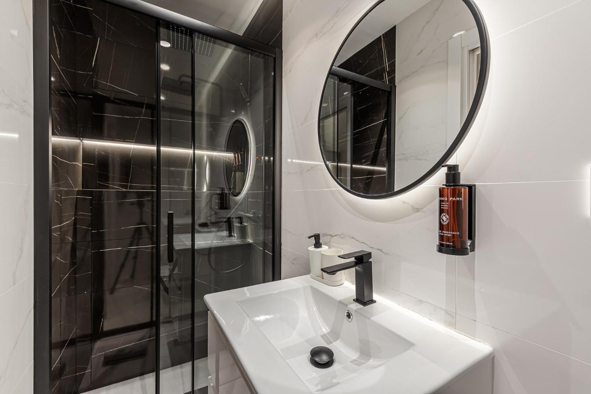 Apartamento Waou Essence Iii Tirso De Molina - Corta Duracion *