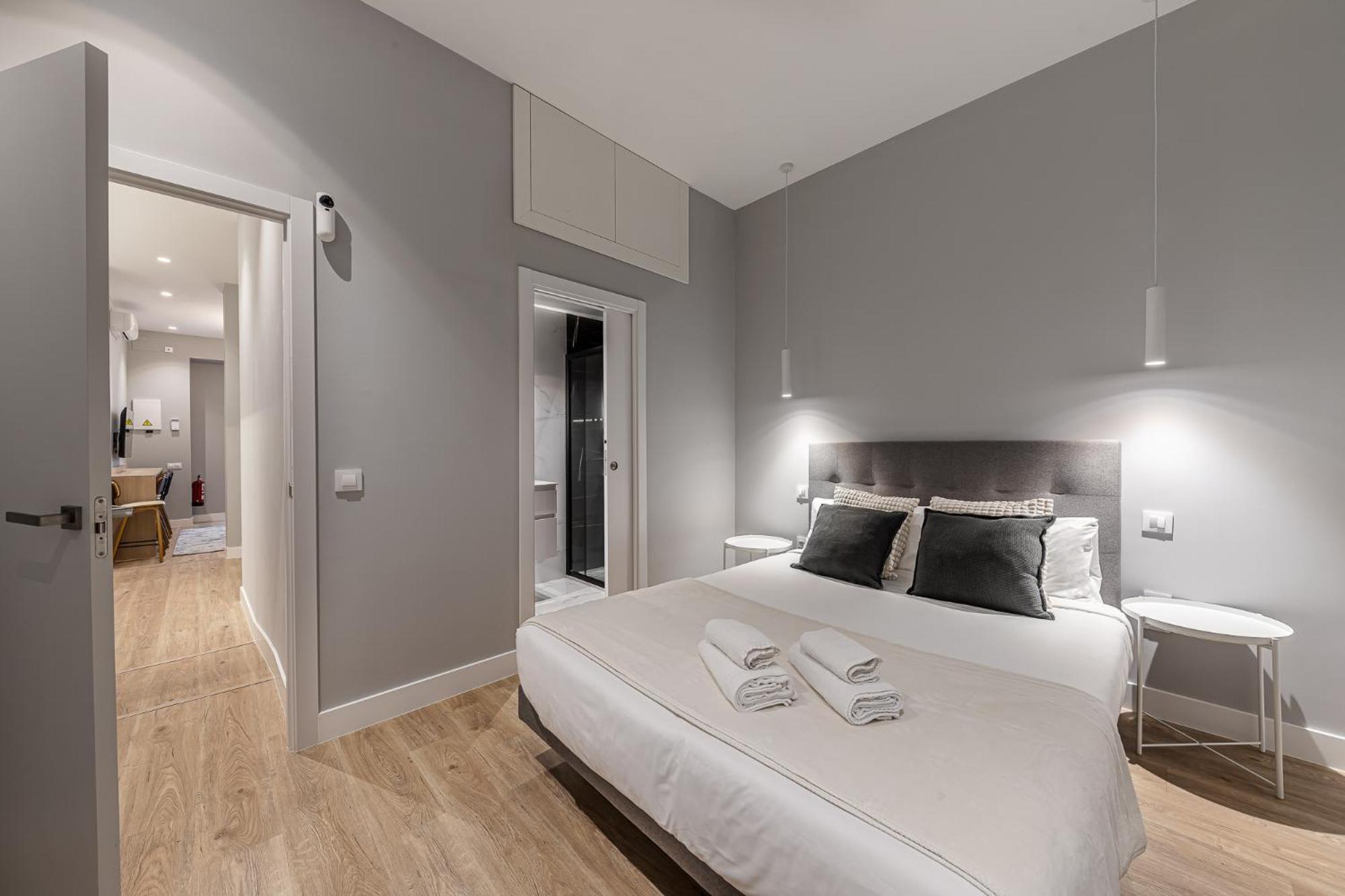 Waou Essence Iii Tirso De Molina - Corta Duracion Apartamento *