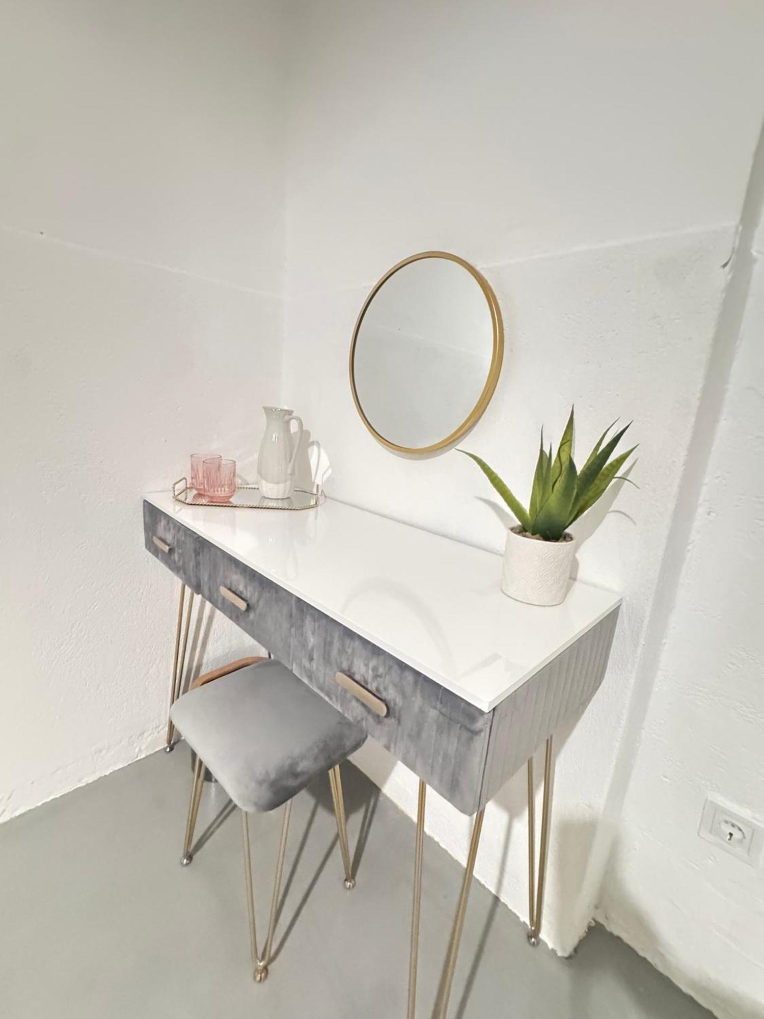 Beautyflat For Six By Elenahost * Madrid
