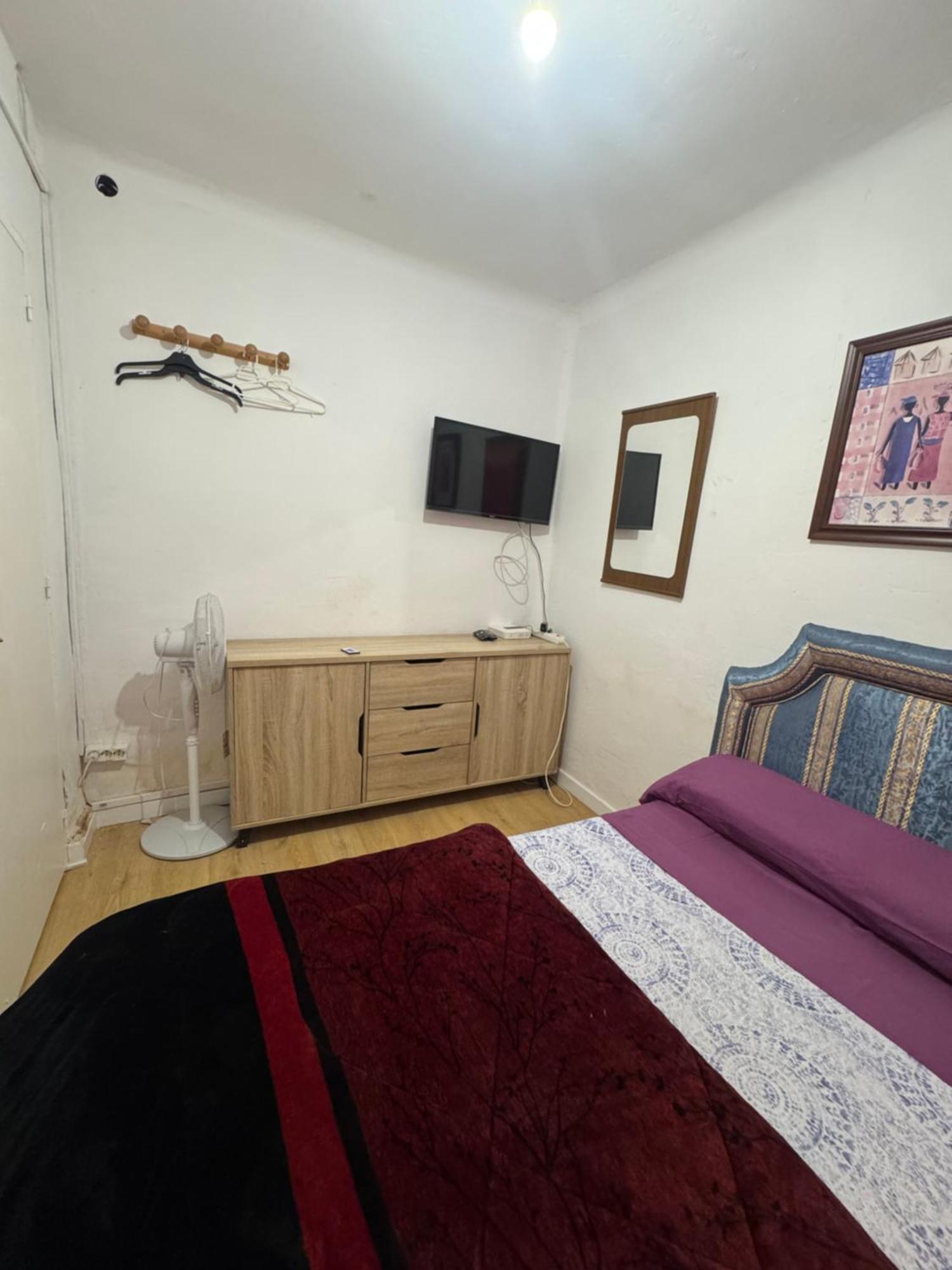 Apartamento,albares De La Ribera Madrid