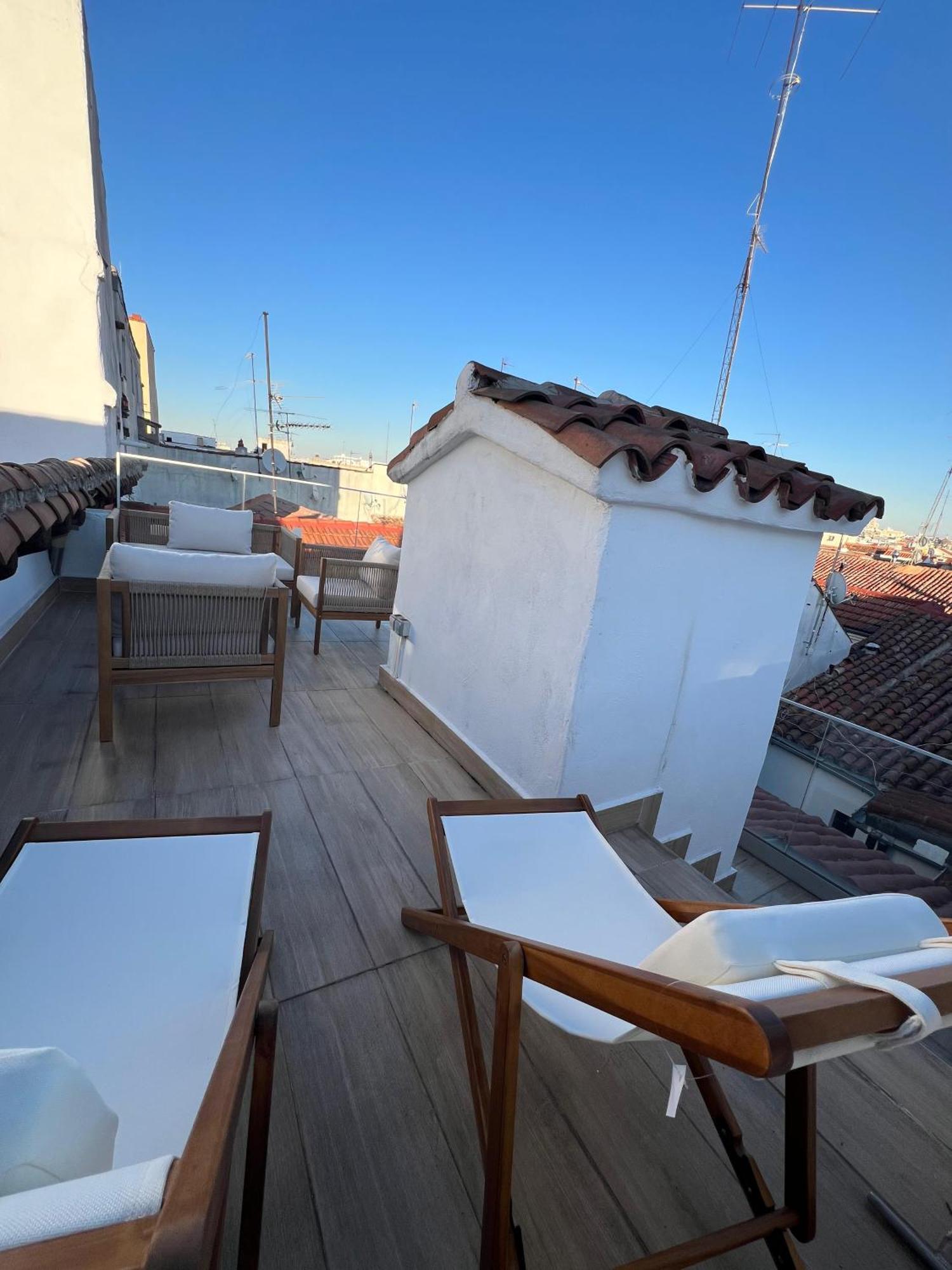 Apartamento Chic Penthouse With Urban Charm & Rooftop