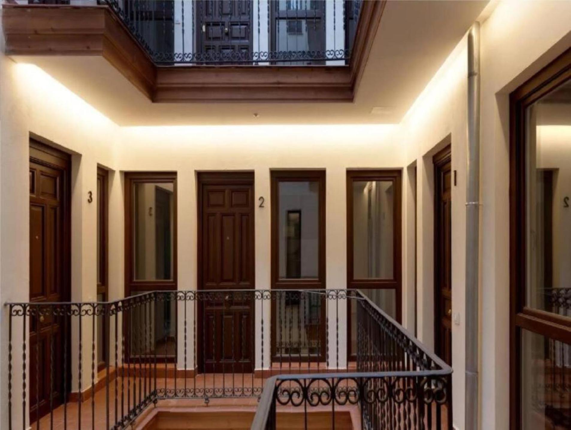 Tu Refugio Urbano En El Vibrante Barrio De La Latiina Madrid