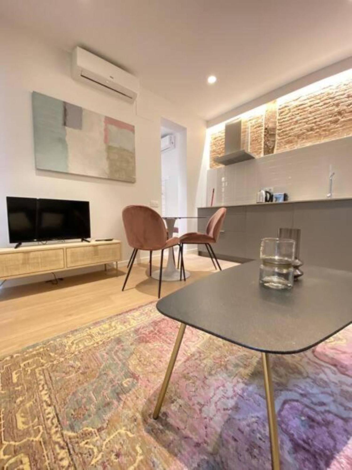 Apartamento Tu Refugio Urbano En El Vibrante Barrio De La Latiina *