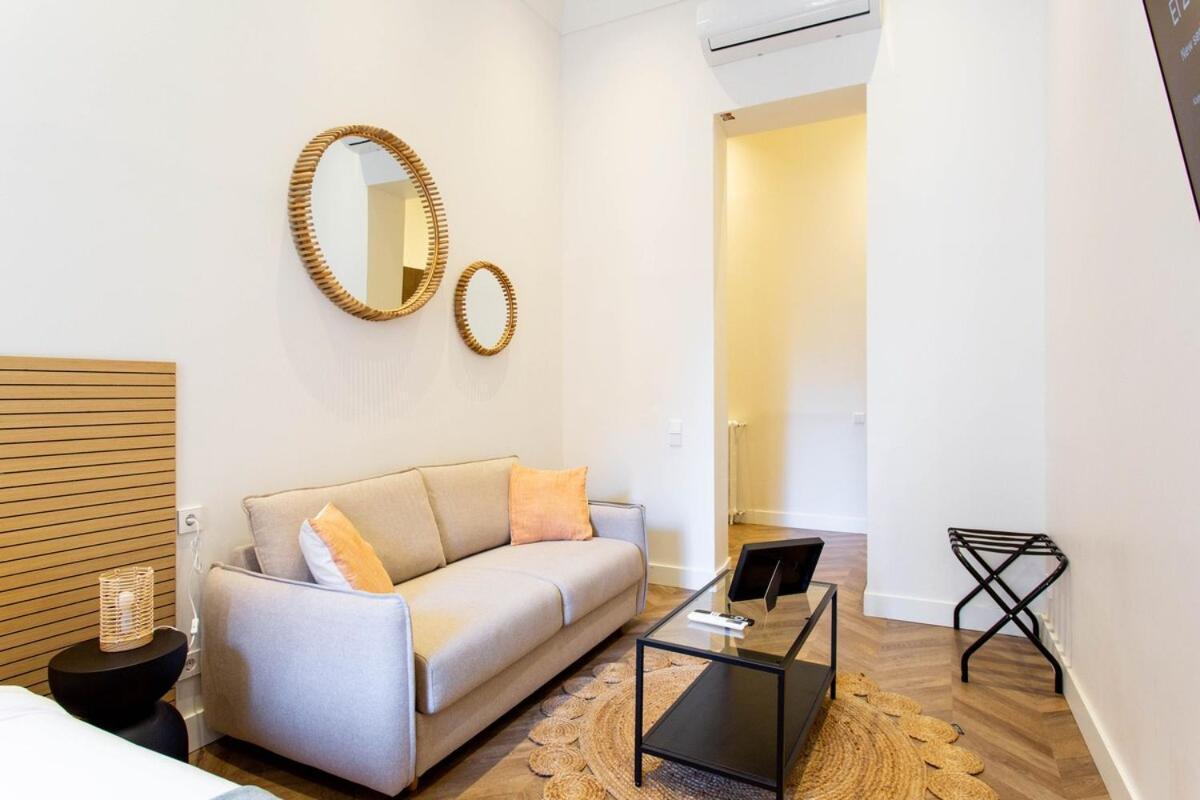 1- Premium In Puerta Del Sol Madrid