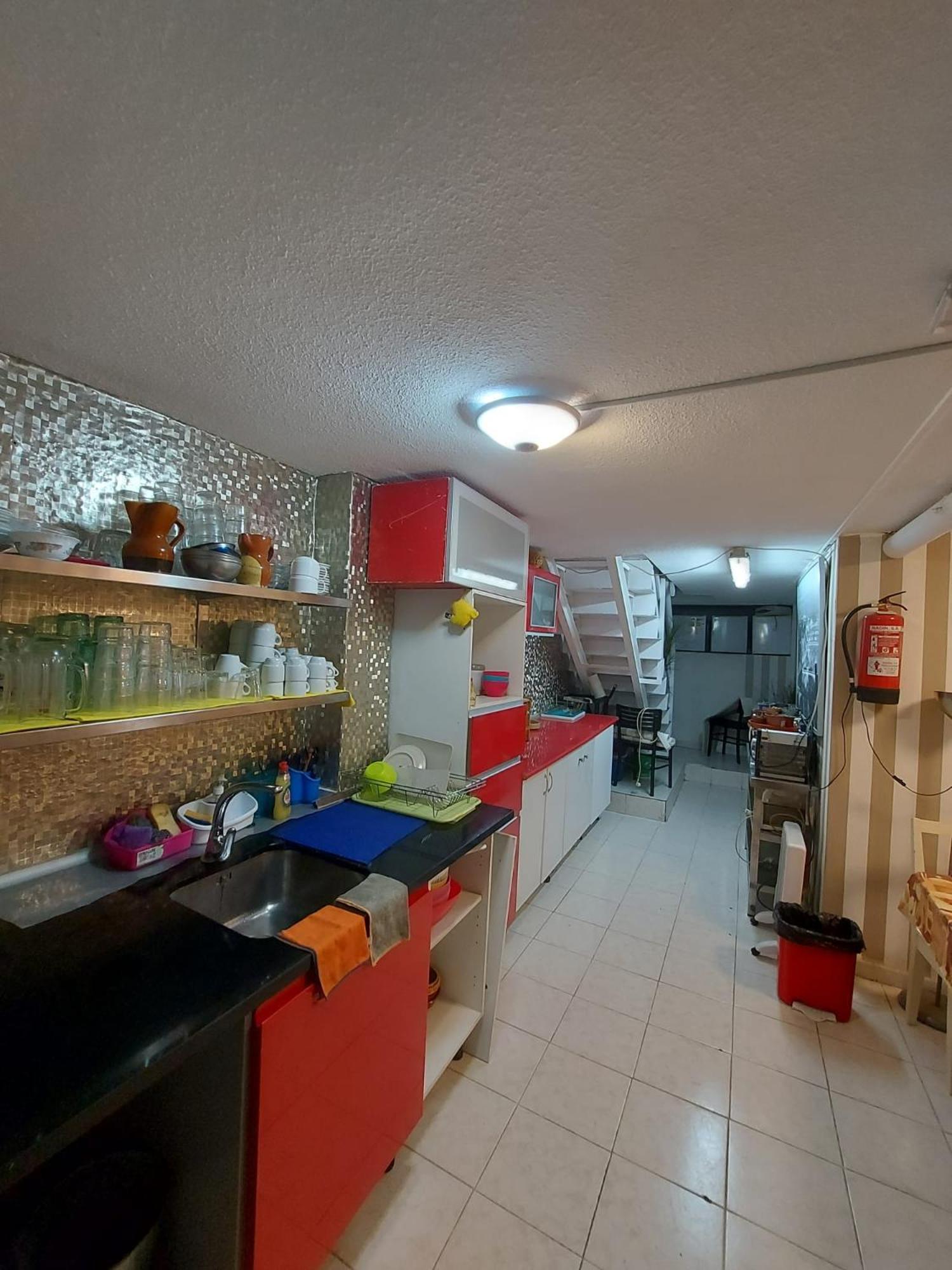 Bernabeu A 15 Minutos Hostal