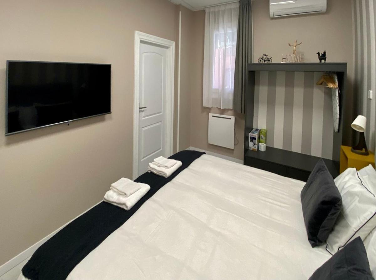 Entire In The Center - 10 Pax Apartamento Madrid
