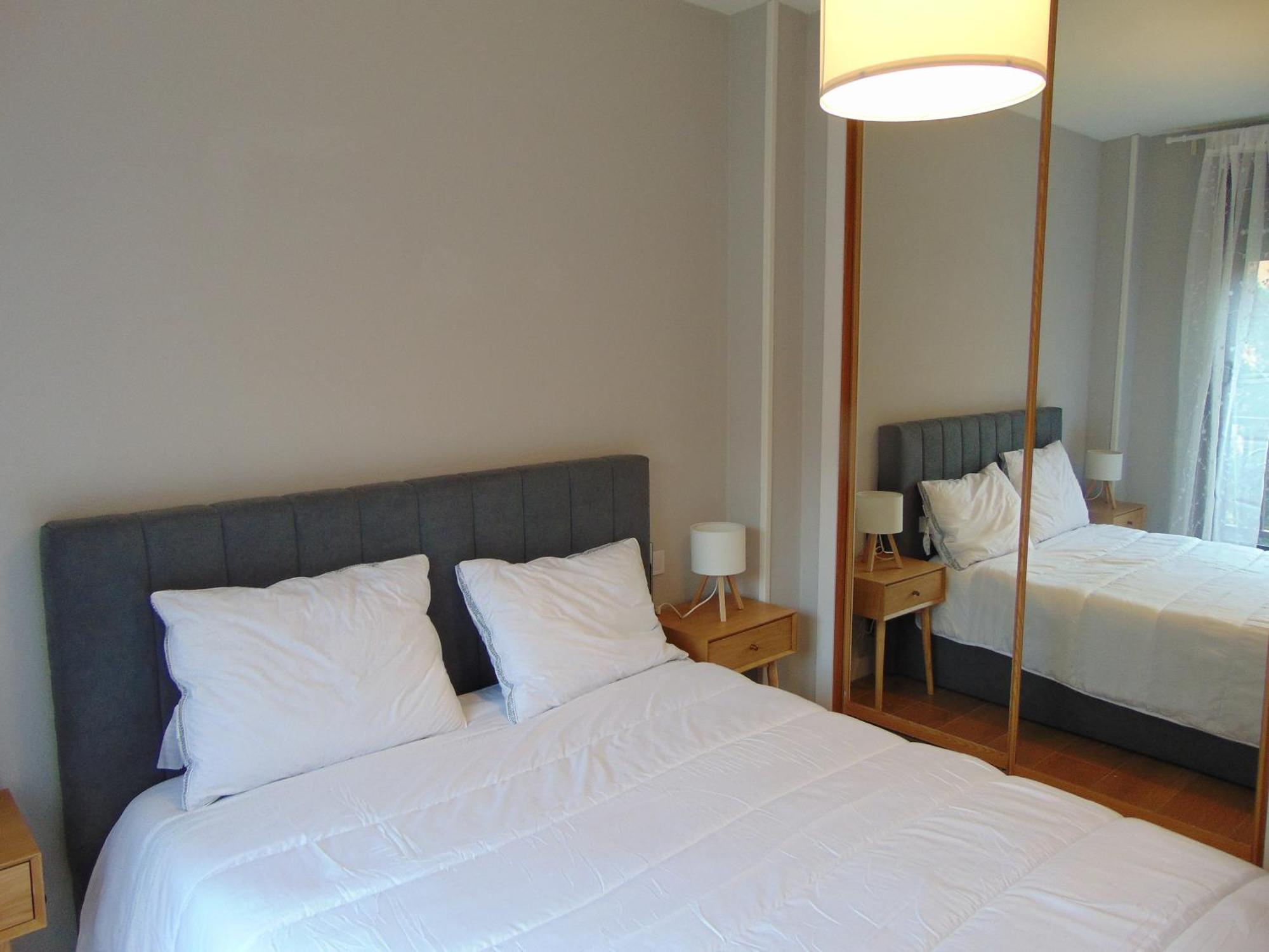 Airport Plenilunio Beige * Madrid