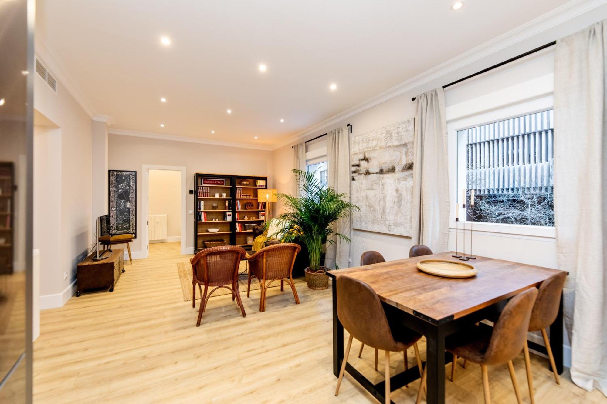 Apartamento Montaber - La Paz Market Madrid
