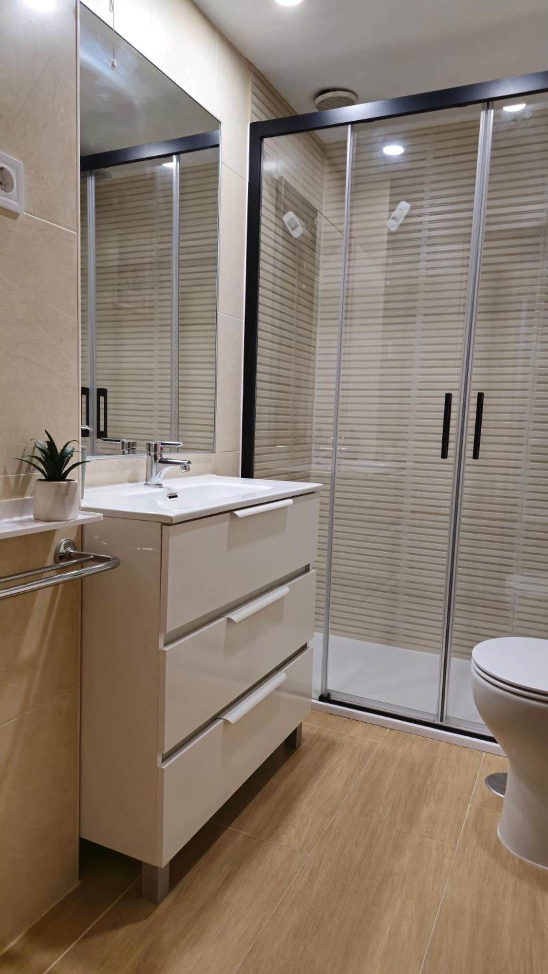 Cerca Airport, Riyadh Air, Ifema, Eisenhower, Wifi, 4 Personas Madrid