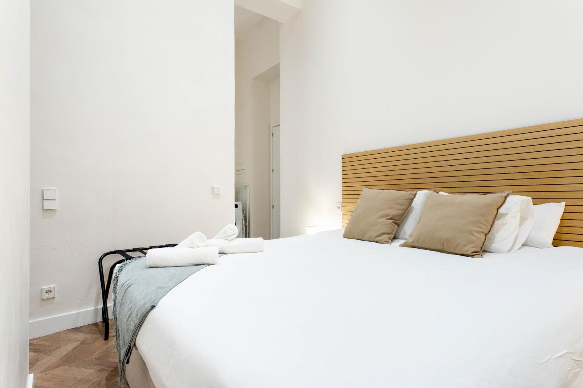 4- Hotel-style In Puerta Del Sol Apartamento *