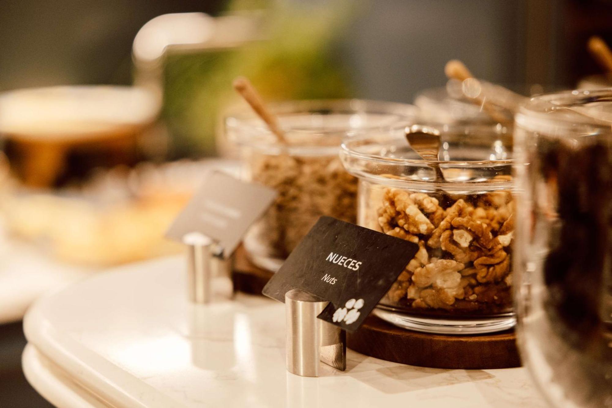 Radisson Blu Hotel, Prado Hotel 4*