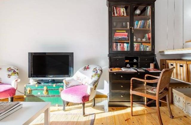 ático Duplex Con Terraza En Puro Centro, 2 A 8 Pax *