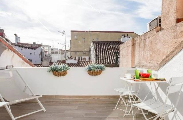 ático Duplex Con Terraza En Puro Centro, 2 A 8 Pax
