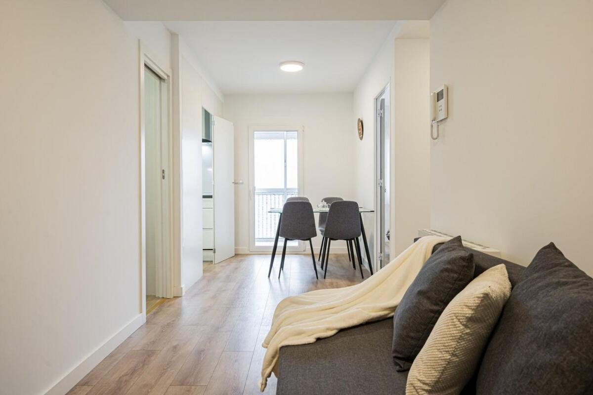 Apartamento For La Vaguada 2 Temporal Pmo10