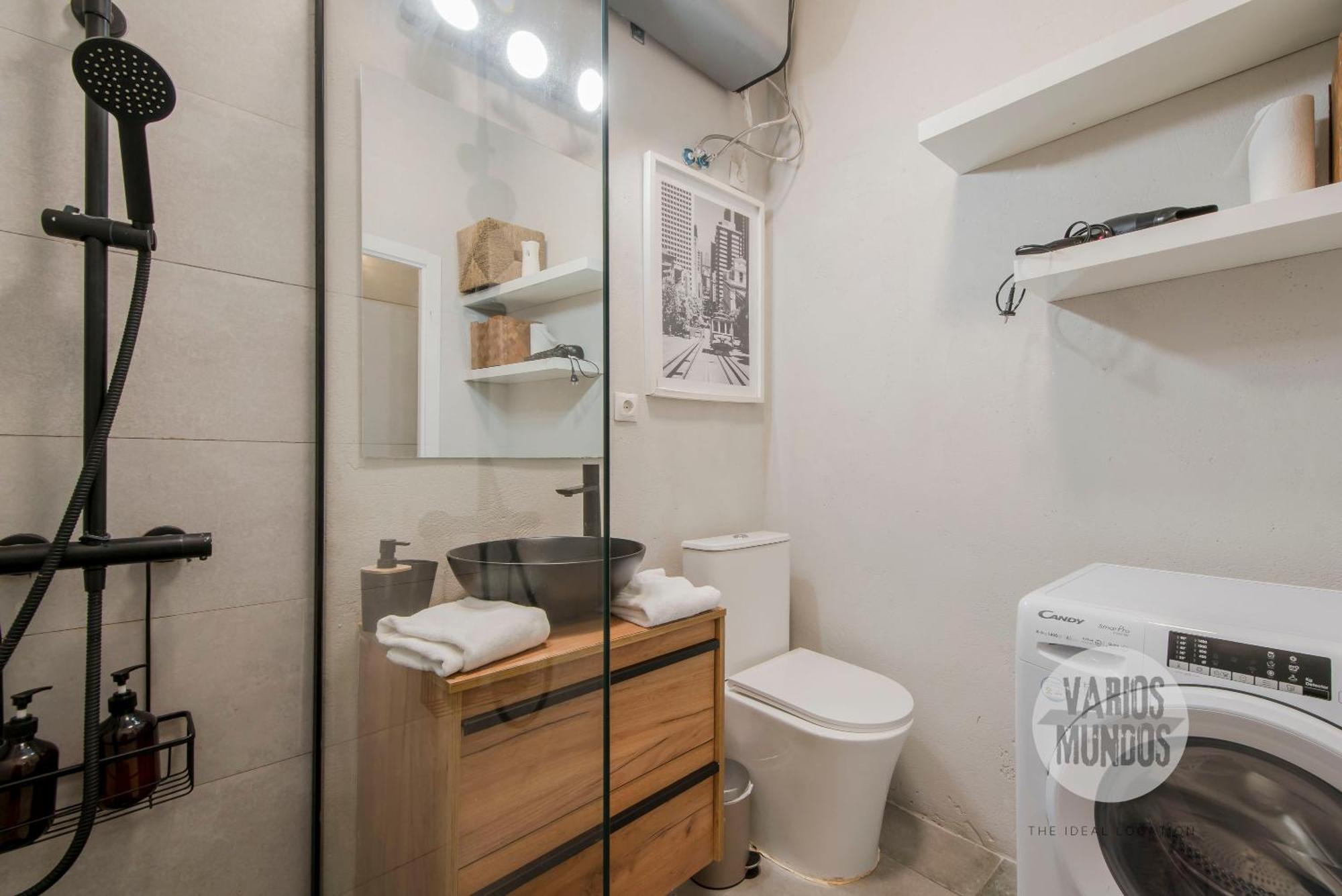 Apartamento Rustic Cool Interior Design En Plaza Espana Al Pie De Gran Via Madrid