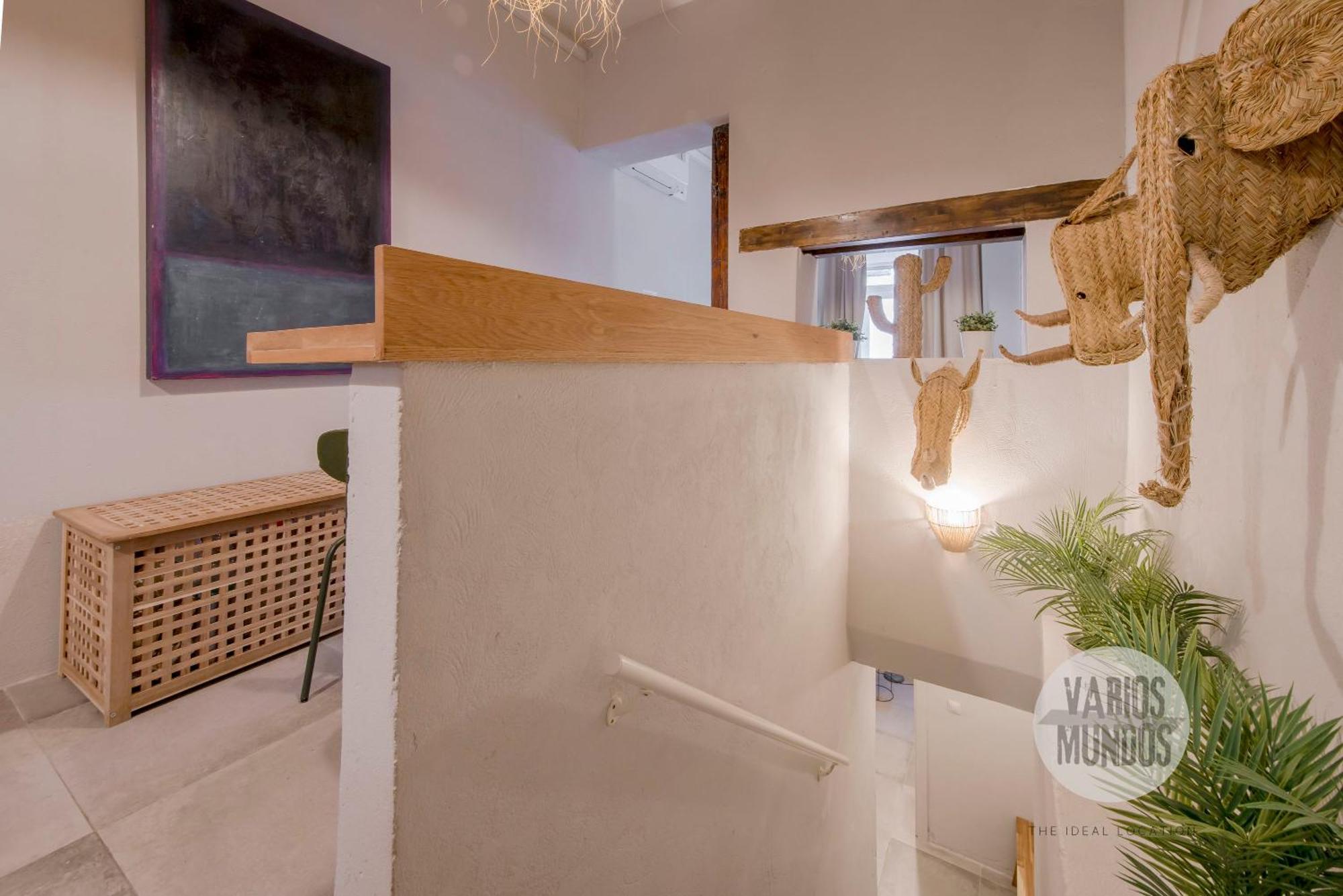 Rustic Cool Interior Design En Plaza Espana Al Pie De Gran Via * Madrid