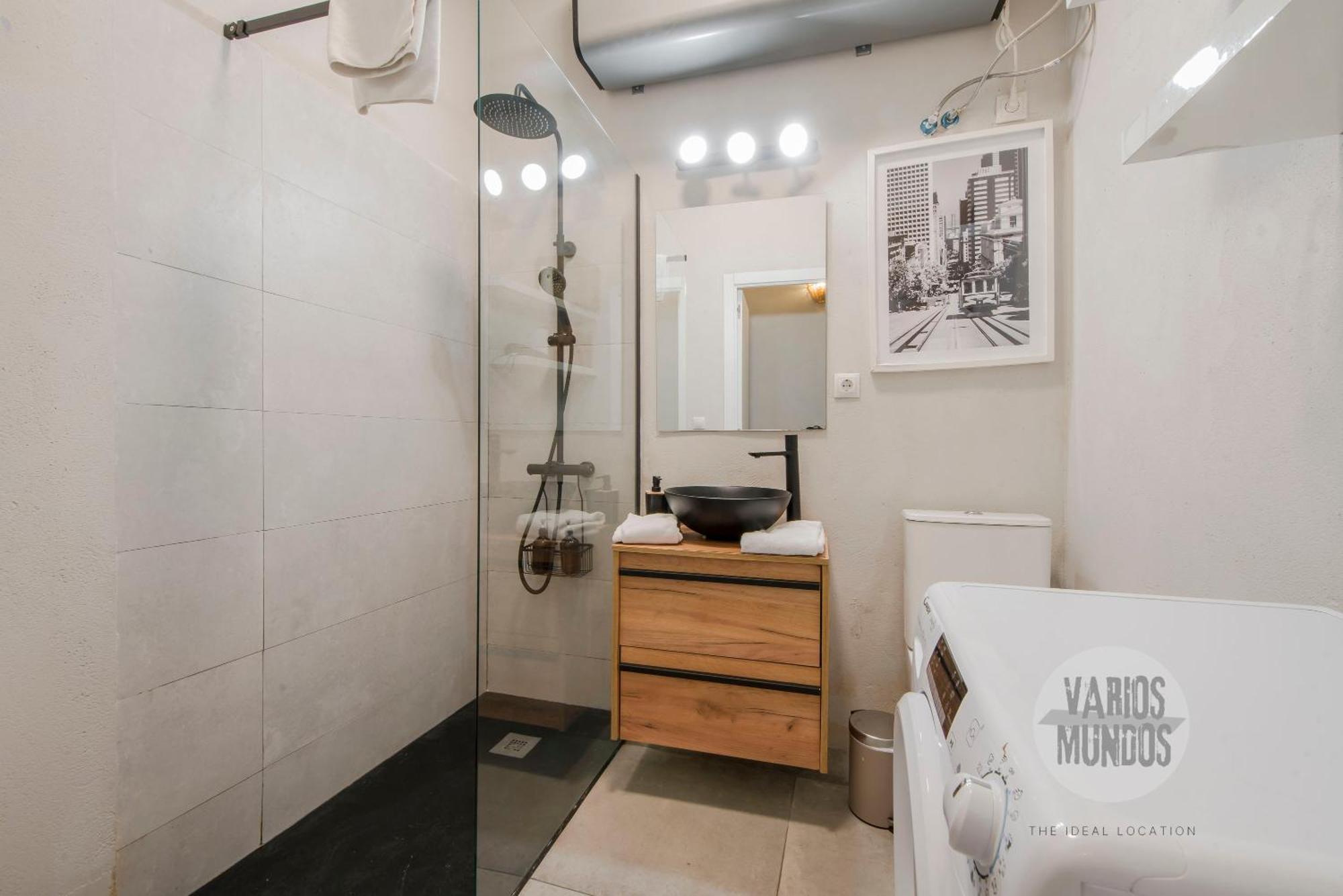 Rustic Cool Interior Design En Plaza Espana Al Pie De Gran Via Madrid