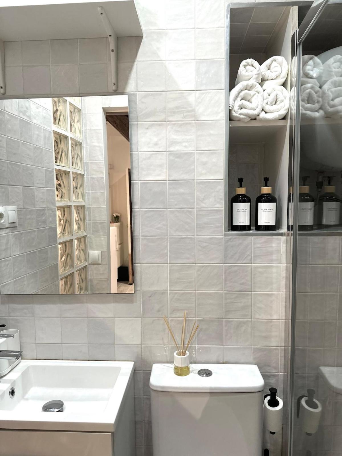 Apartamento Cozy In Malasana Near Gran Via Madrid