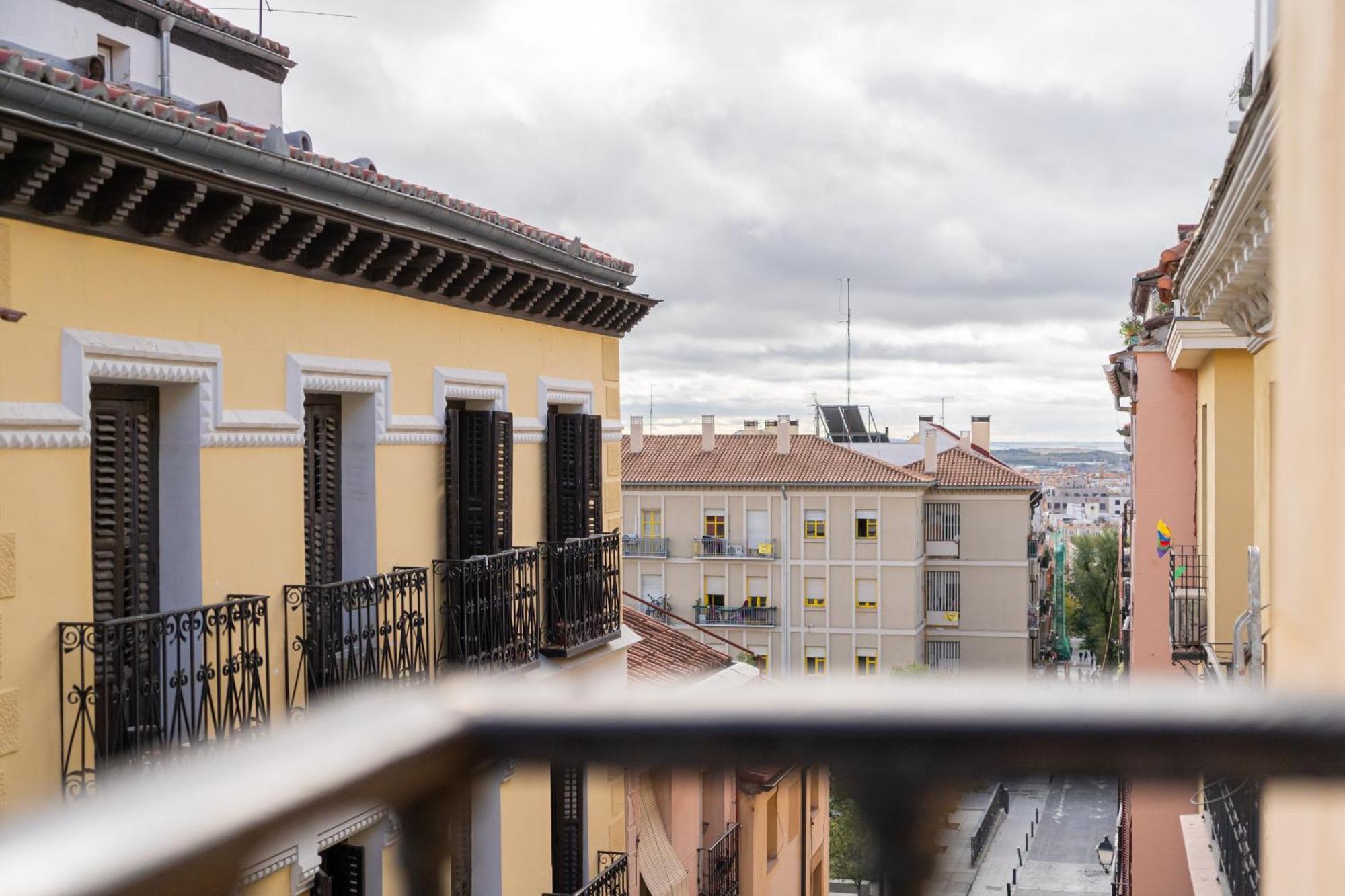 Apartment Grande En Lavapies Madrid
